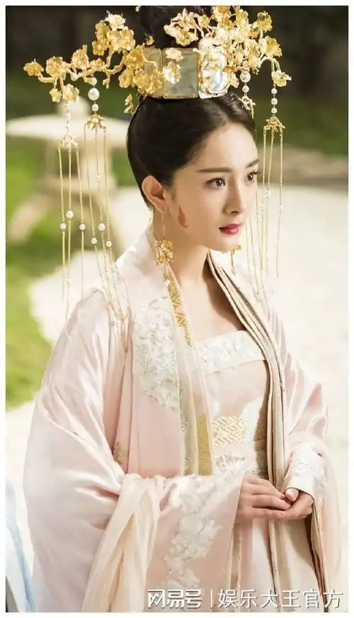 杨幂古装剧照惊鸿一瞥哪一幕才能成为你心中的永恒
