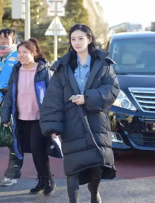 张继科生日景甜沉默,女方元宵彩排穿着,暗示情依旧很稳固