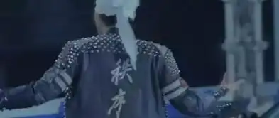 女人,你听我说,千万千万别这样打扮自己