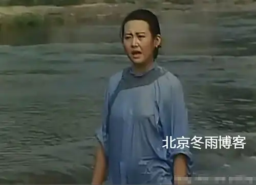 许晴23年前当众给孩子喂奶剧照曝光图