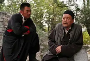 本是工人,37岁才拍戏,演反派被观众熟知,今65岁越老越红