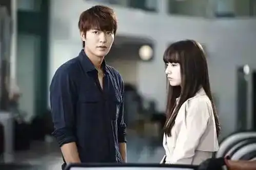 新晋国民男友否认与一姐密恋,却与小花高调示爱,区别太明显了吧
