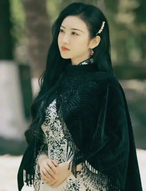 景甜司藤6套旗袍造型,惊艳万分