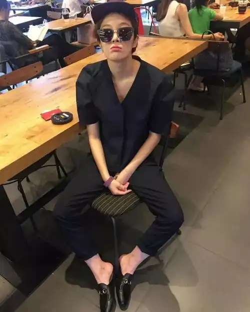 不输金秘书为何那样女主成为当红带货女王,爱自黑爱傻笑的黄宝拉私下衣品原来这么高