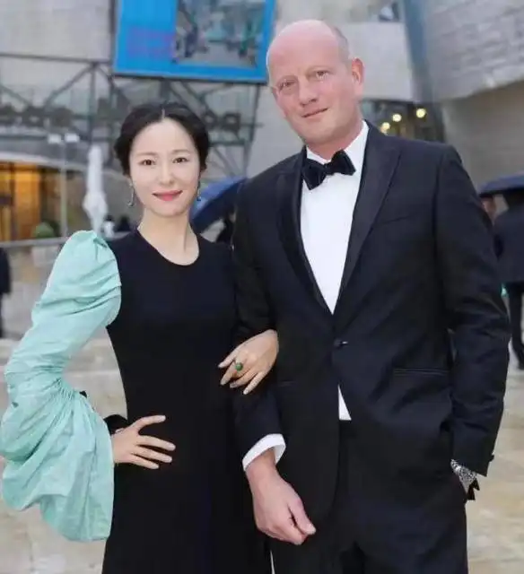 文艺女神江一燕的不光彩上位往事,和她背后的9个大佬
