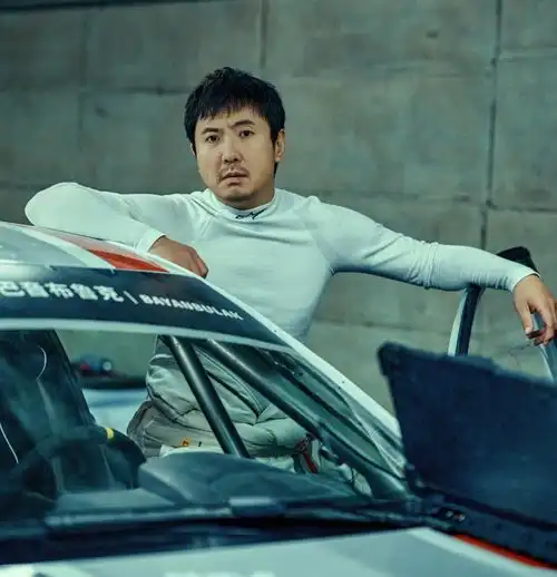 春节档张艺谋韩寒贾玲争冠,宁浩刘德华还打不过光头强
