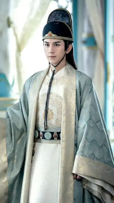朱赞锦陈情令走红古装帅气迷人,现代装潮流十足
