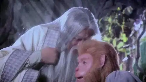 水帘洞原主人是谁看到洞口石碑上的10个字,终于明白了
