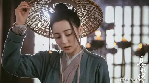 上线八天热度反超,龚俊景甜都压不住,这部新剧不简单
