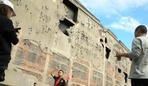 八佰壮士老兵王文川坚守秘密60年,重返上海泣不成声
