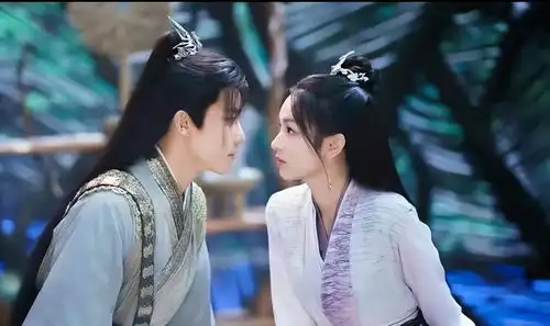 护心躲过了周也侯明昊的颜值,却被41岁反派女二号惊艳了
