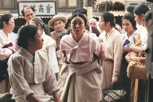 票房最高的6部韩国电影,每一部都太敢拍,看完唏嘘不已
