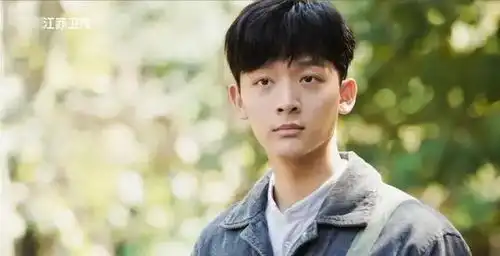 眼神清澈含情,声线温柔有磁性,湖北果然盛产国风美男