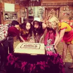 破产姐妹第四季强势回归,收视破百万
