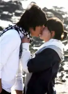 尹恩惠朴有天宋慧乔赵寅成张根硕韩式经典甜蜜kiss