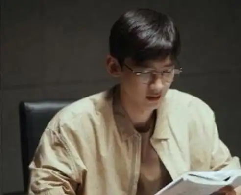 白敬亭主演,国内首部无限流电视剧将播,女主是00后小花