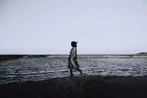 年度最催泪的一组照片活着很辛酸,人间却值得
