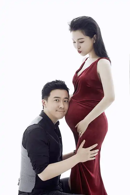 高庆一刘雨鑫宣布婚讯双喜临门,霸道总裁转型宠妻狂魔
