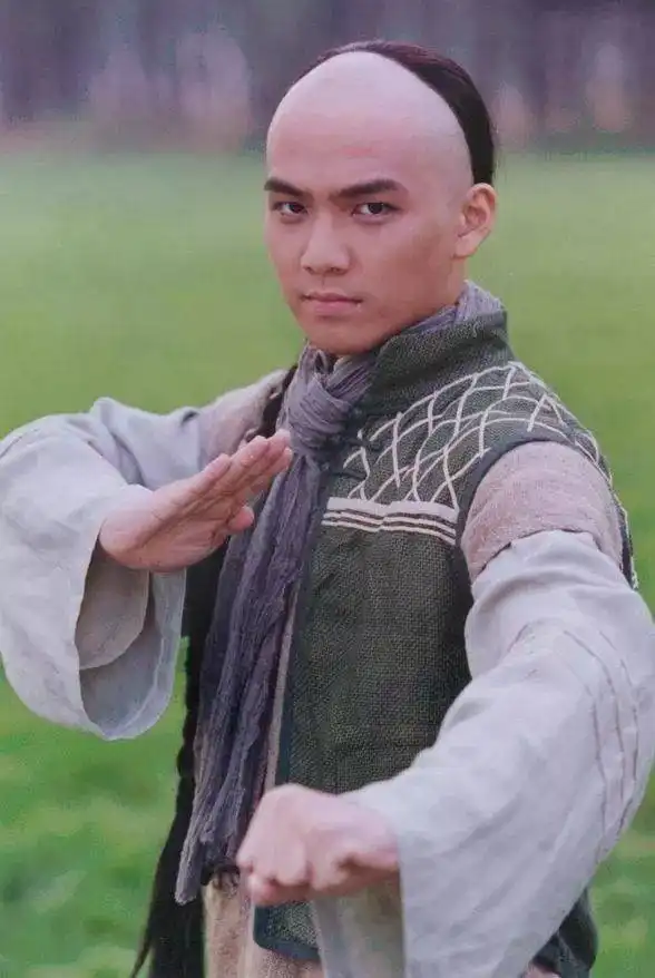 42岁的钟汉良晒素颜照,不老男神只服他
