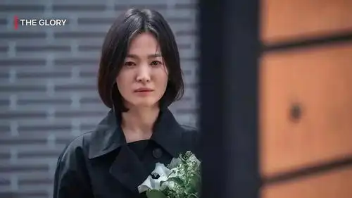 首尔这一夜,宋慧乔焕发第二春,金秀贤显油腻,汤唯减龄惊艳全场
