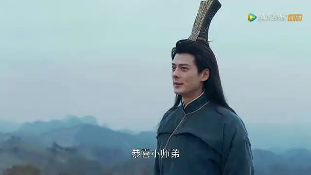 将夜颜瑟卫光明见了君陌也要行礼,他辈分这么高
