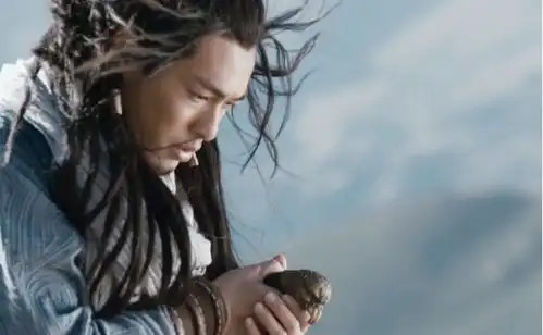 郭靖家族的幸存者4人在襄阳之战中幸存,郭襄是最弱的一个