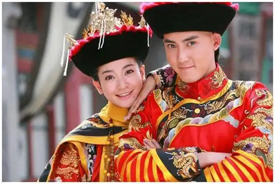 新还珠格格五阿哥晒近况,颜值和爸爸如出一辙,豪宅内景抢镜
