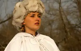 国产剧首用外籍女一号伊莉莎演千面娇娃
