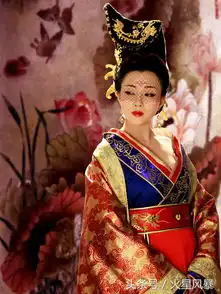 前夫入狱十年再嫁富豪如今仍如少女
