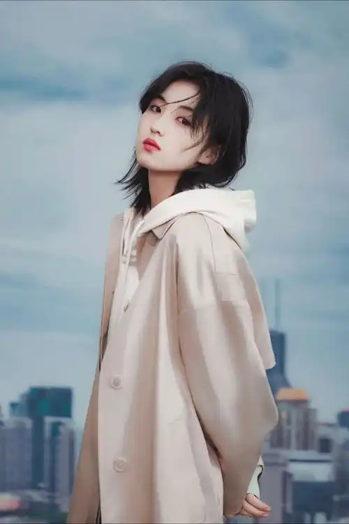 我的姐姐烂尾导演凭一己之力把张子枫变成了扶弟魔
