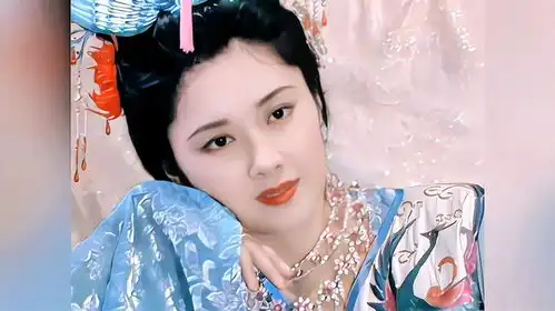 以前的女儿国国王对比现在的,你觉得哪个版本更经典
