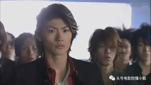 三浦春马上吊自杀,生前连发5条消息祝健康,最后的照片在微笑