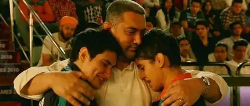 摔跤吧爸爸从一个印度少女变成摔跤冠军,她经历了什么
