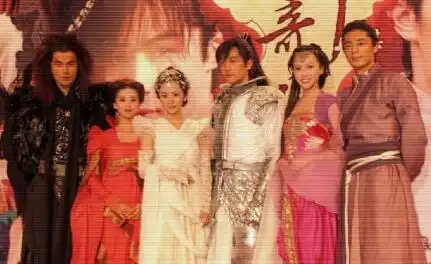 仙剑奇侠传3发布会旧照曝光杨幂刘诗诗唐嫣同框引回忆杀
