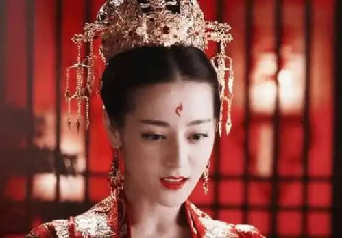 穿红衣最美的5大女星,赵丽颖第4,林心如第3,第一颜值爆表