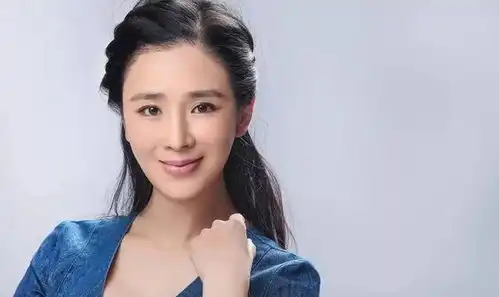 小巩俐周显欣,一位半路出家的女演员
