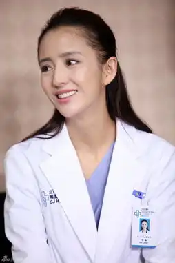 佟丽娅清新亮相产科医生首演医生组图
