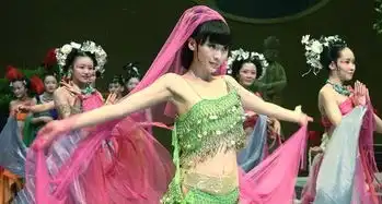 画壁柳岩性感妖娆异域粉舞娘大秀傲人身材
