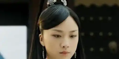 大明风华汤唯造型遭吐槽,出道十四年买不起房,但却低调生活