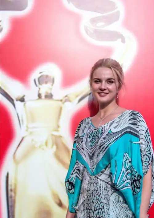 电视剧我的娜塔莎,伊莉莎把跨国婚姻演绎的淋漓尽致
