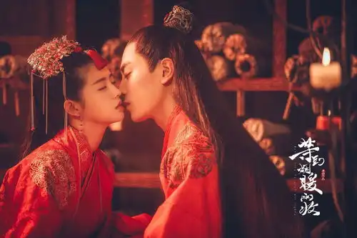 年度四大网剧,第一部爆火,第二部红遍海内外,第四部唯美虐心易落
