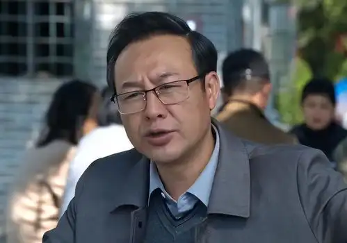 散打哥蹭狂飙热度,晒卖鱼旧照,圈内网红拿其与高启强作对比