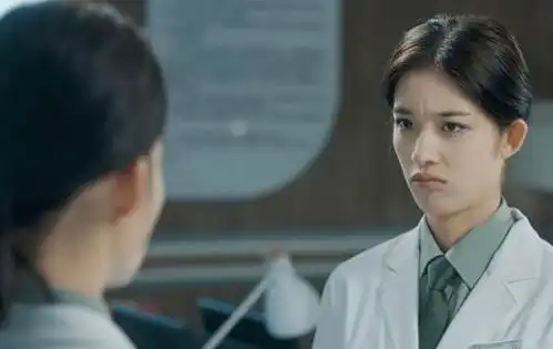 夏之光钟丽丽恋情曝光,因小欢喜出道,她还参演了黄景瑜新剧
