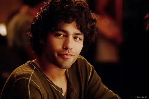 穿普拉达的女王官方剧照
