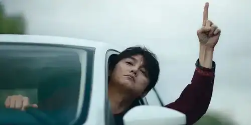 飞驰人生2剧照曝光,原来张弛没有死,还去驾校当了教练