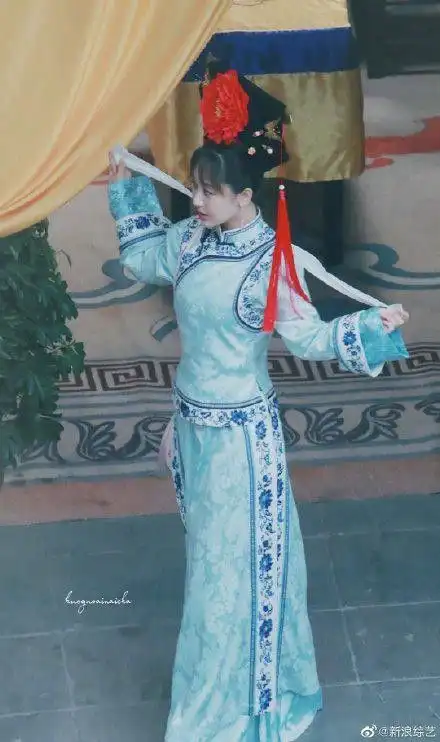 杨紫扮紫薇,沙溢扮尔康,萌探探探案全员还原还珠格格