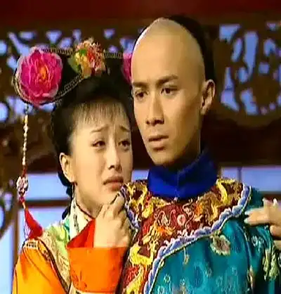 秦岚晒延禧攻略剧照喊话古巨基永琪是你吗,古巨基回应遭网友调侃