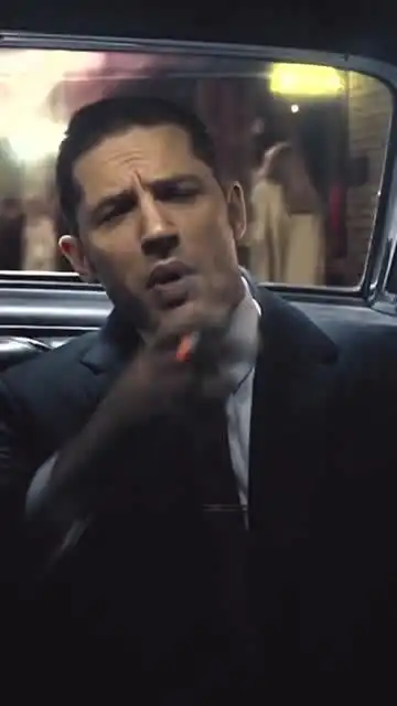 一般的剧组不敢请汤姆哈迪,实在是太浪费雪茄了
