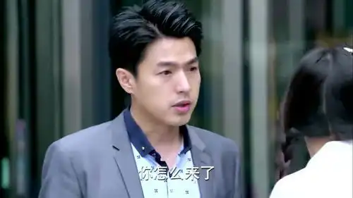 奶奶晕倒无人照看,小白花求助也遇上麻烦,多事之秋
