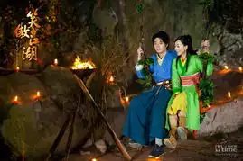 新笑傲江湖霍建华版令狐冲秋千传情玩浪漫
